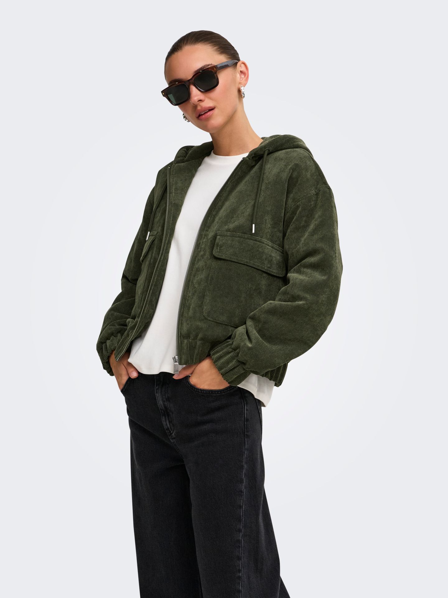 Only ONLSUVA CORDUROY PAD SHORT JACKET C Kalamata 2900172294024