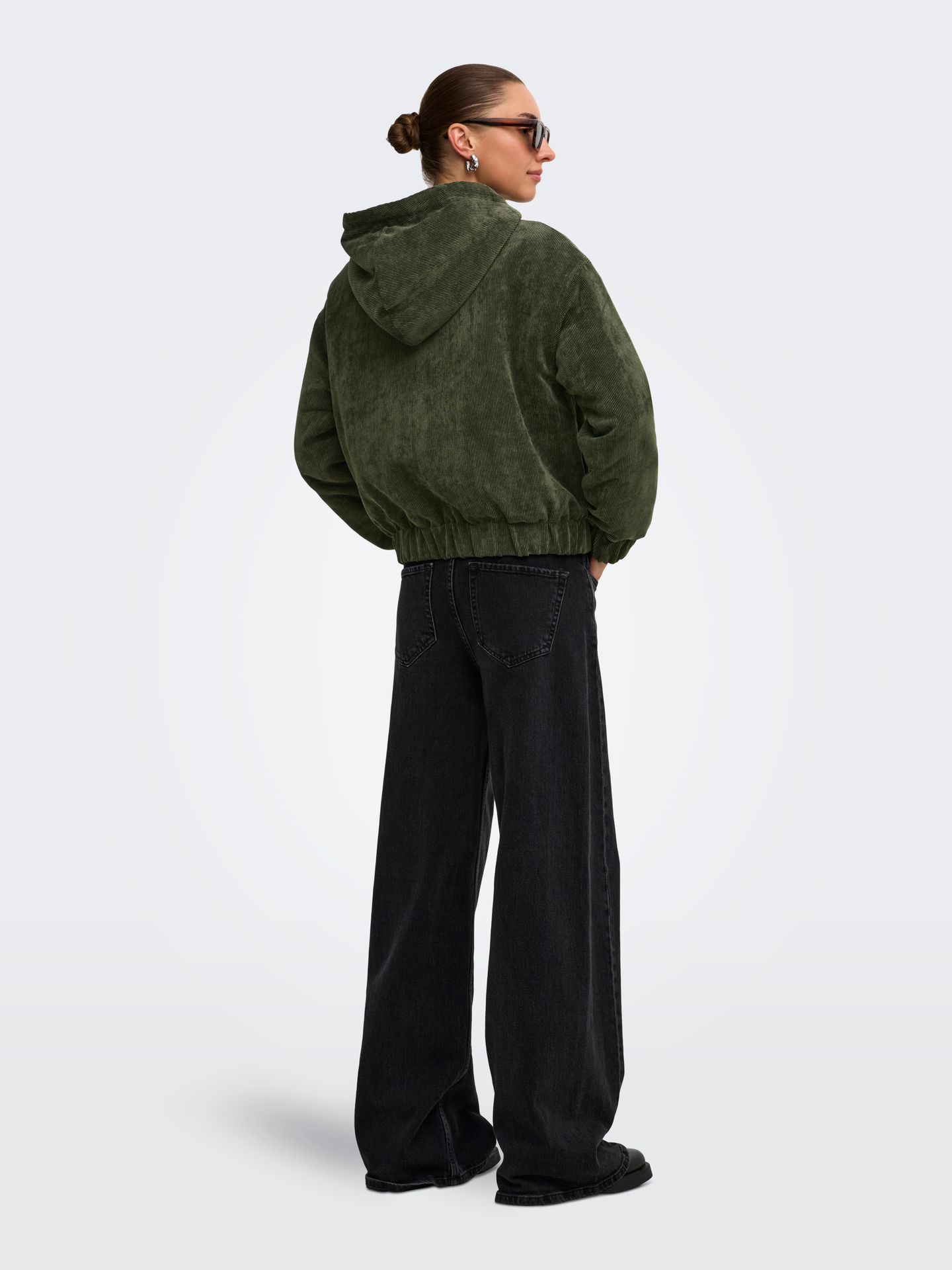 Only ONLSUVA CORDUROY PAD SHORT JACKET C Kalamata 2900172294024