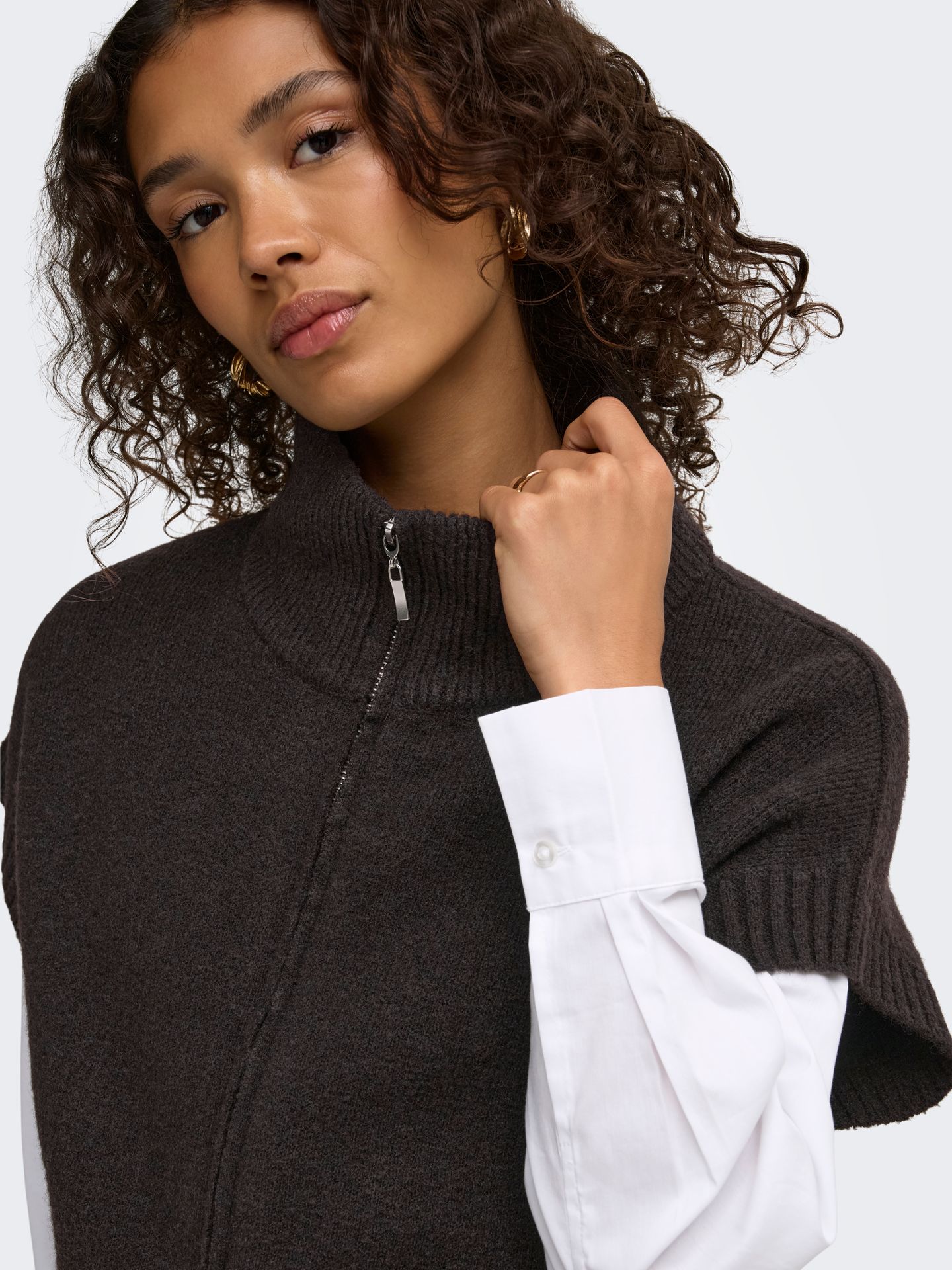 Only JDYLEA S/L HN 2WAY ZIP VEST KNT NOO Chocolate Torte/Black/birch stripe 2900172453025