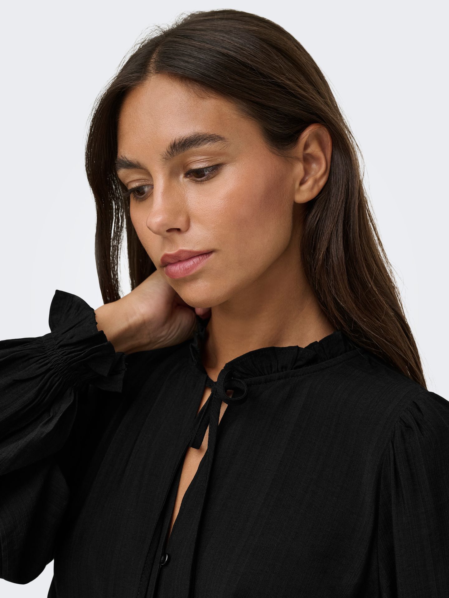 Only JDYVENUS L/S V-NECK STRING SHIRT WV Black 2900172451045