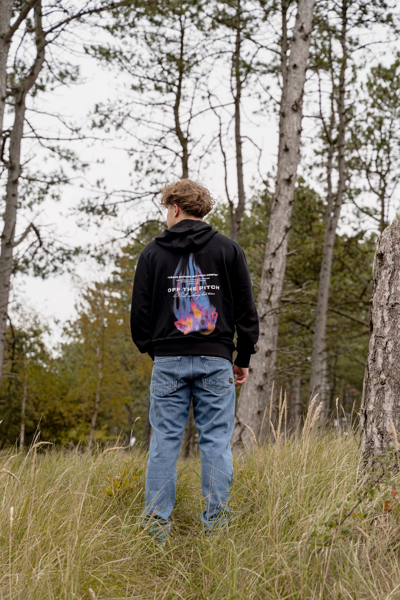 Off The Pitch Burning Flower hood Black 2900160429070