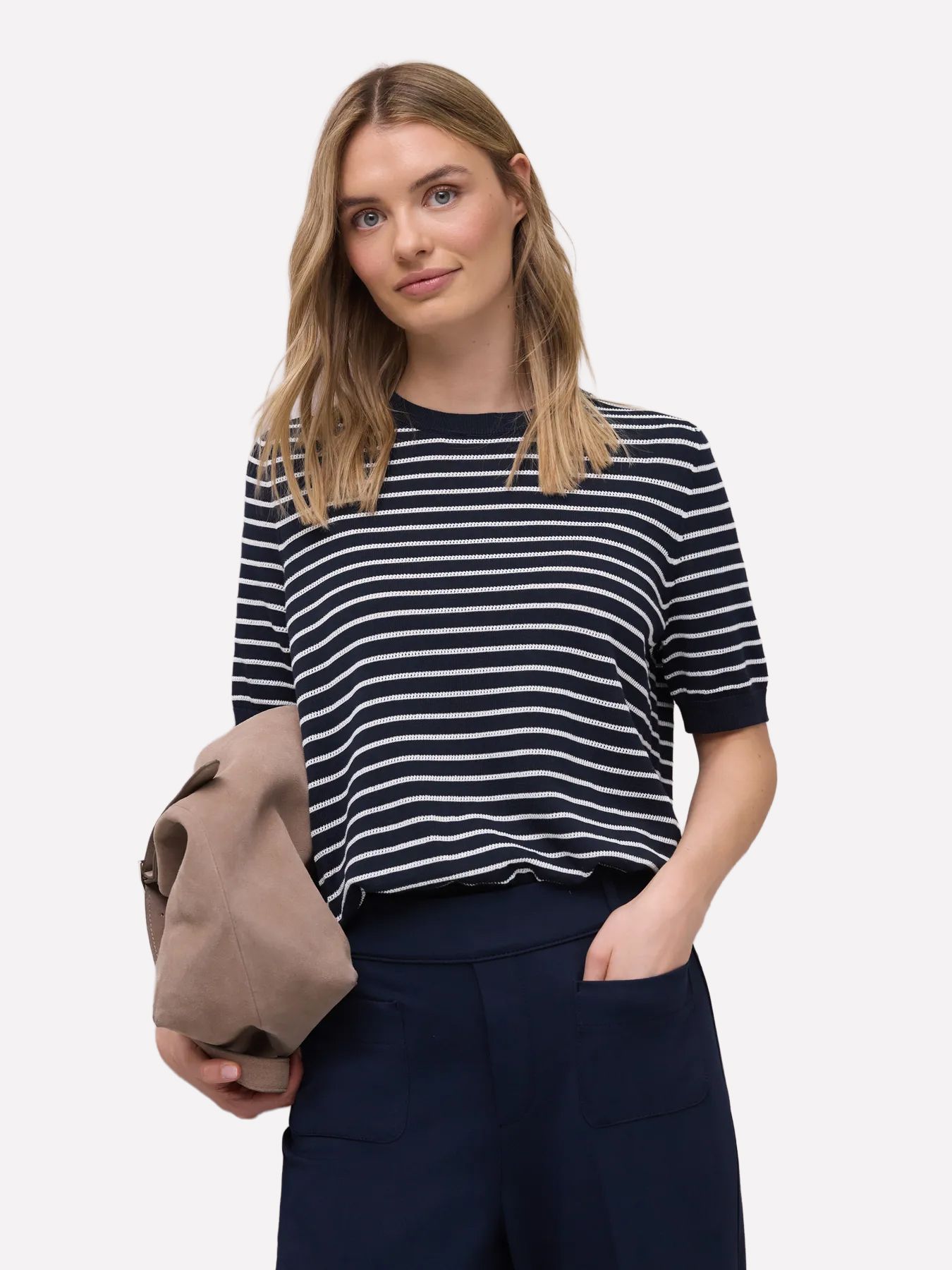 Street-One A303819 LTD_QR_short sleeve structu shadowed navy 00115997-EKA19000200000860