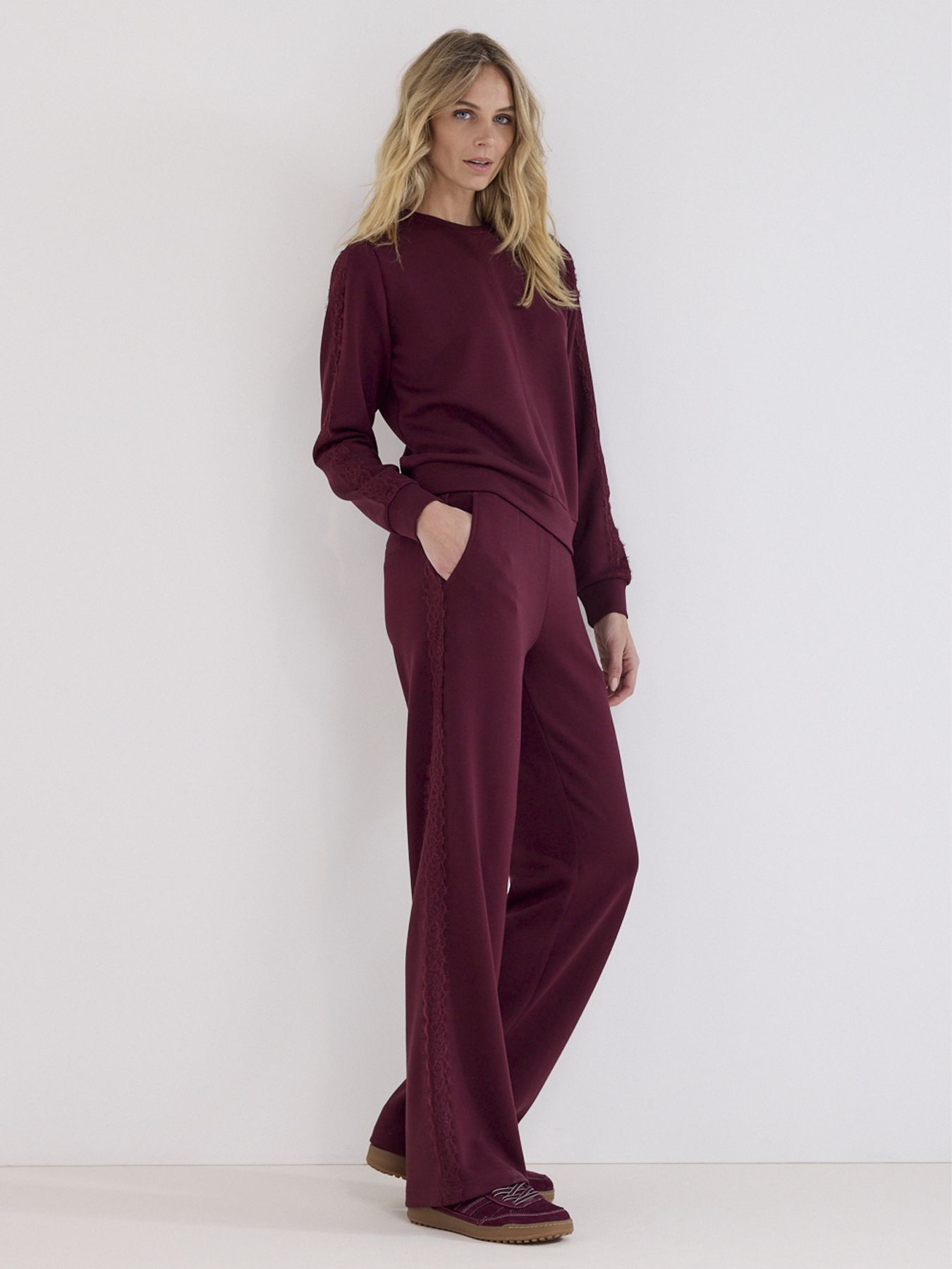Tramontana Technical Sweat Trousers Lace Pomegranate 004580 00116539-EKA26012900000055
