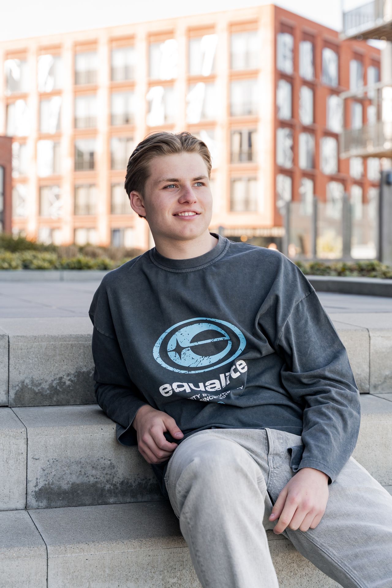 Equalité Elan oversized longsleeve tee Grey 2900164278049