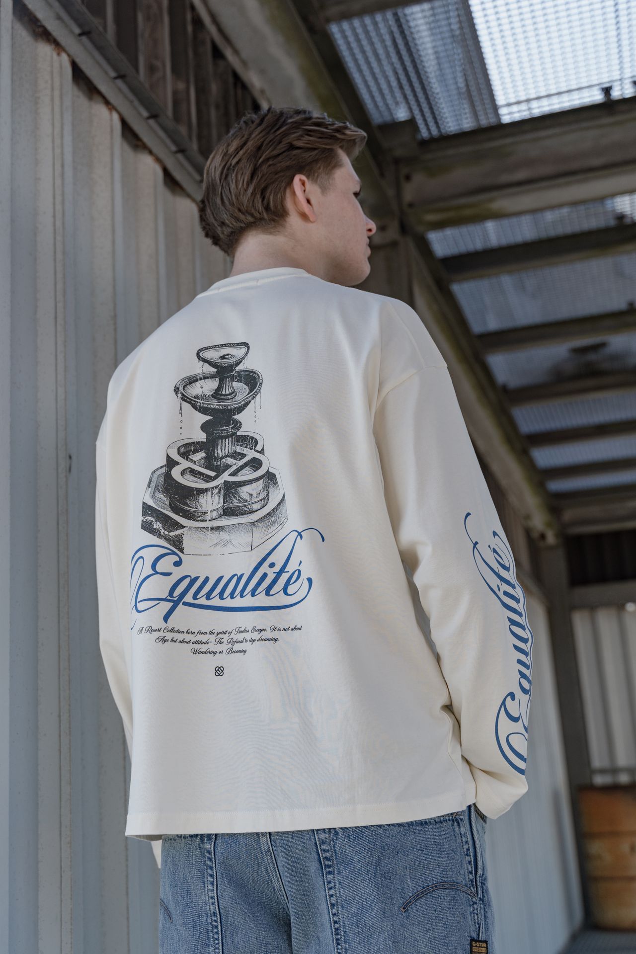 Equalité Fontain oversized longsleeve White 2900164280035