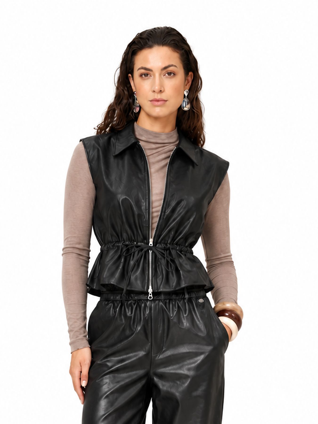 Lofty Manner Gilet Kame - Vegan Leather 600 black 00121163-EKA26013300000017