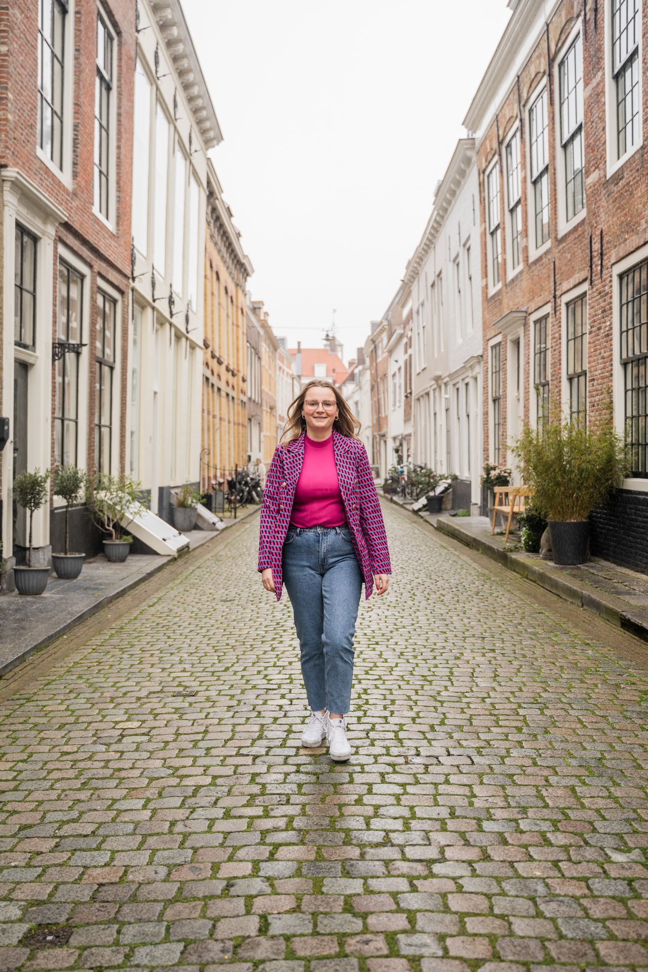 Only ONLCORINNA-ABBA L/S AOP BLAZER CC T Pink Yarrow/Navy blazer and capri b 2900136512034