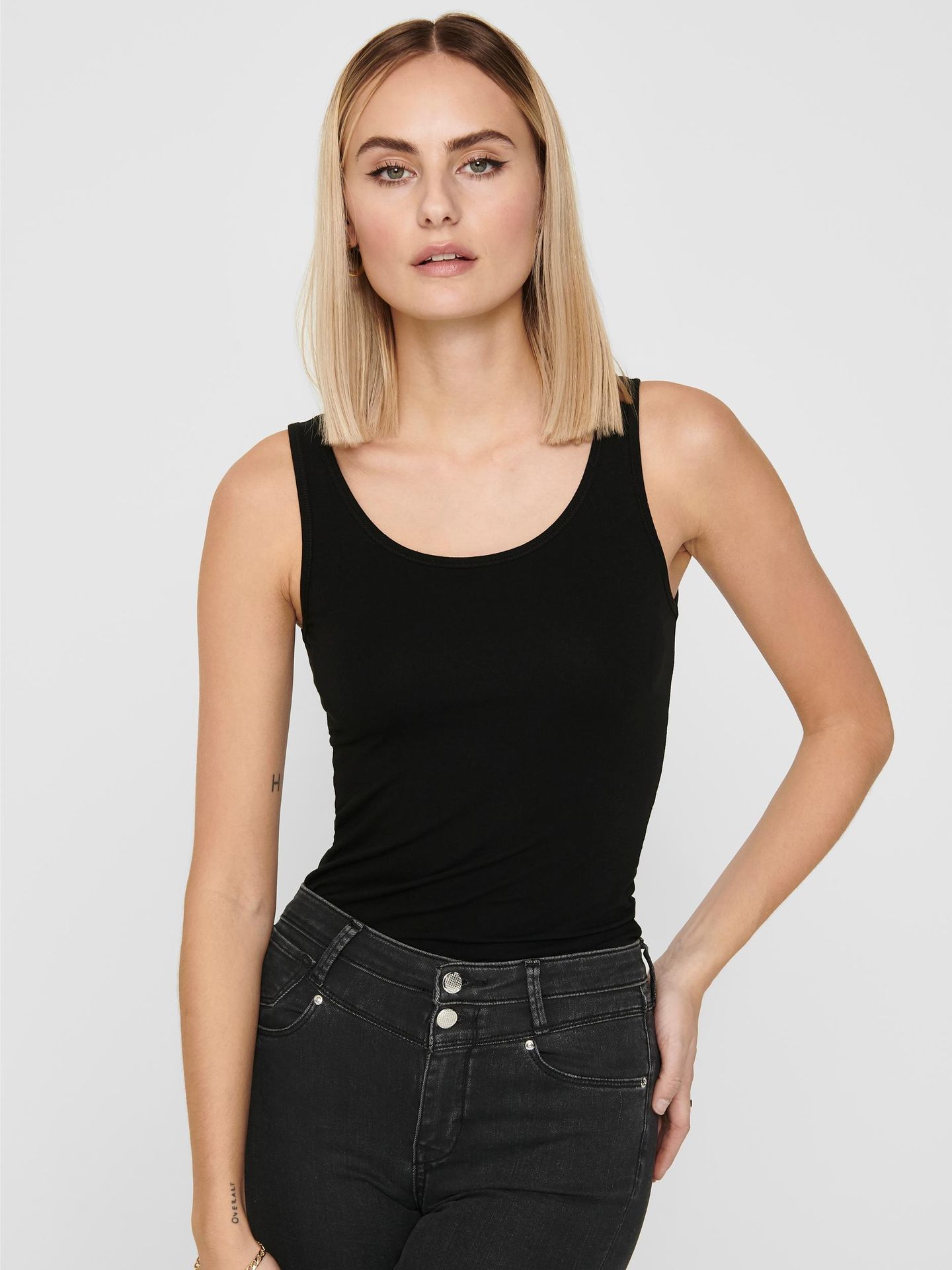 Only ONLLIVE LOVE LIFE S/L LONG TANK TOP - BLACK BLACK 2900128490012 Only ONLLIVE LOVE LIFE S/L LONG TANK TOP - BLACK BLACK 2900128490012