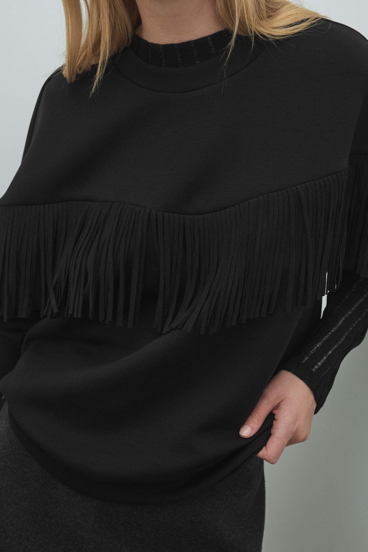 Object VIREFLECT L/S O-NECK FRINGE SWEATSH Black Beauty 2900160813039 Object VIREFLECT L/S O-NECK FRINGE SWEATSH Black Beauty 2900160813039